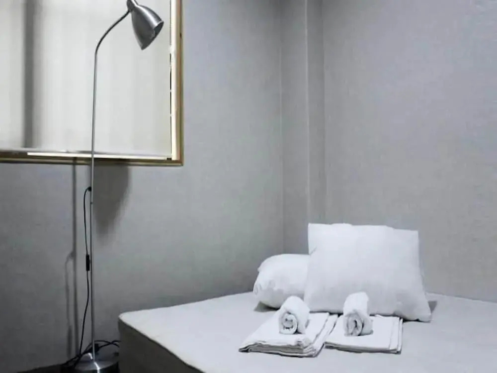 The Style Capsule Guesthouse - Hostel