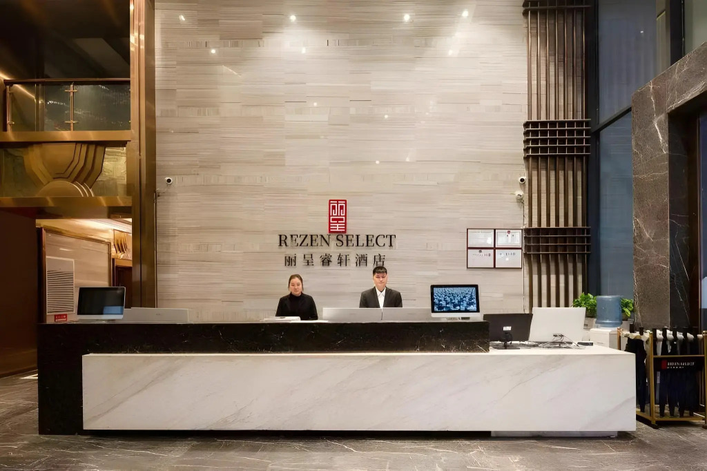 Today High-rise River View Homestay (Chongqing Jiefangbei Pedestrian Street Hong Ya Dong)