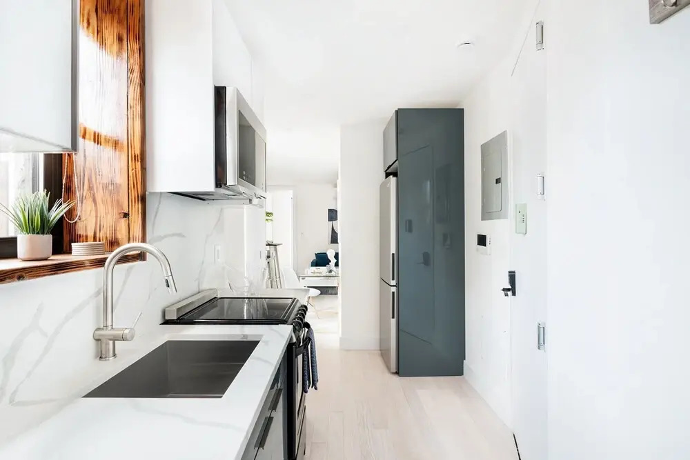 48-4fe 2BR Prime Midtown West