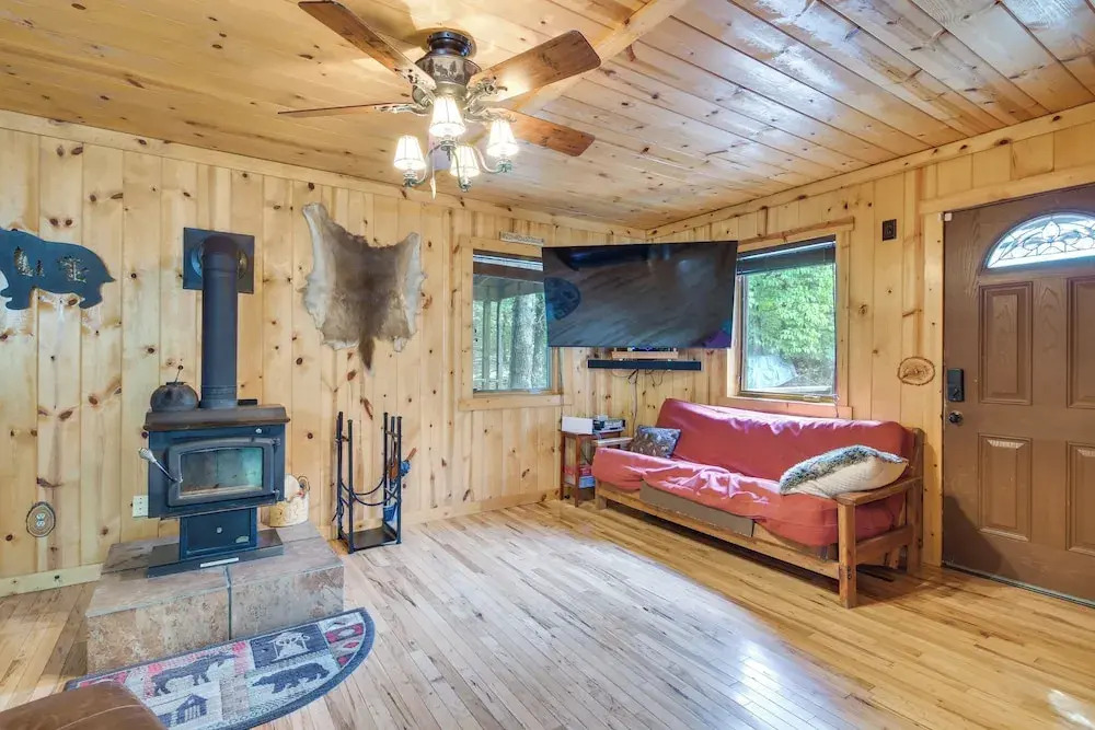 Relax Fireside! Hot Tub Haven on Table Rock Lake