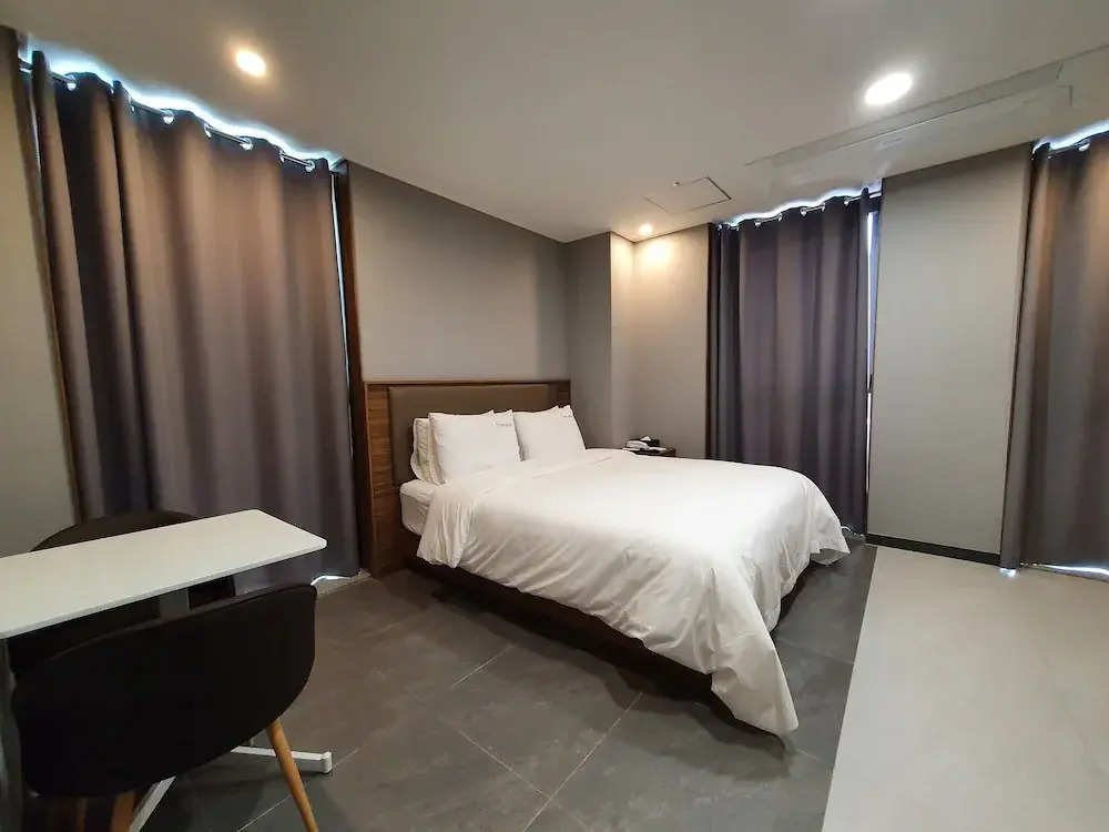 The Muse Hotel & Residence