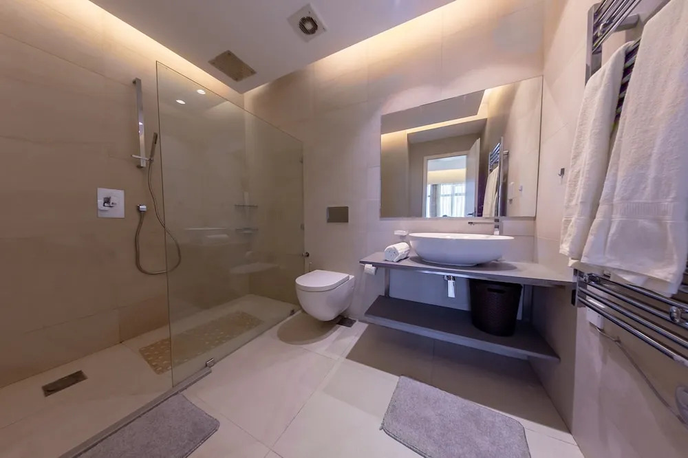 Lux Suites Le marc Luxury Apartments