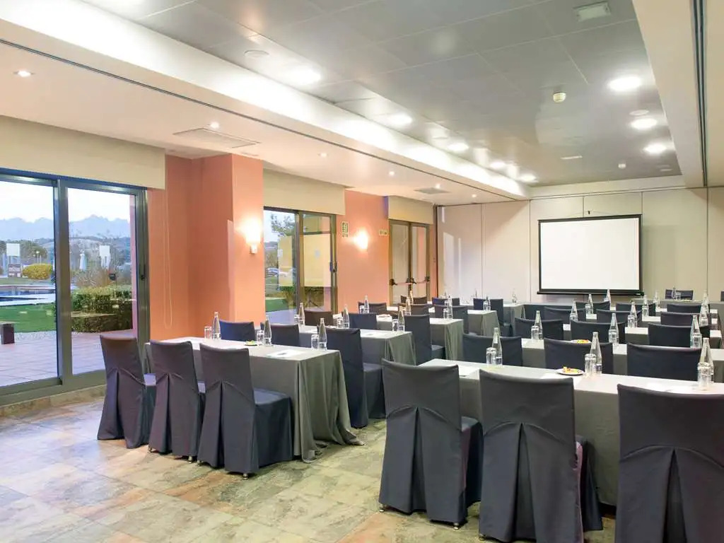 Отель Dolce by Wyndham Barcelona Resort