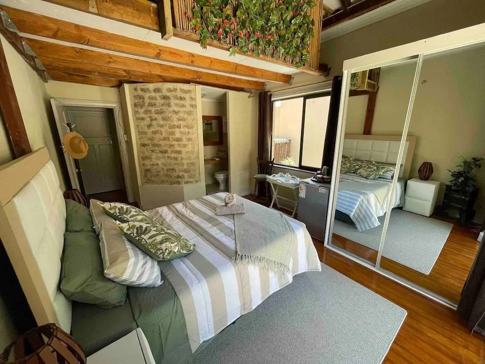 Living In Mountain Views Camps Bay