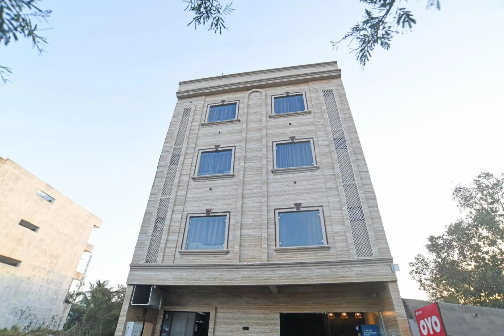 Super OYO Townhouse 931 Hotel Benchmark Vijay Nagar