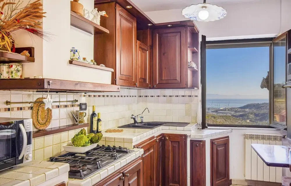Stunning Home In Vado Ligure With Wifi