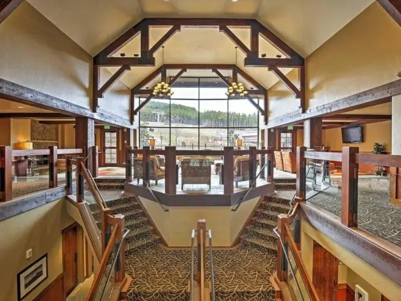 Breckenridge Crystal Peak Lodge 3 Bedroom Condo, 5-Star Ski-in Ski-out Location!