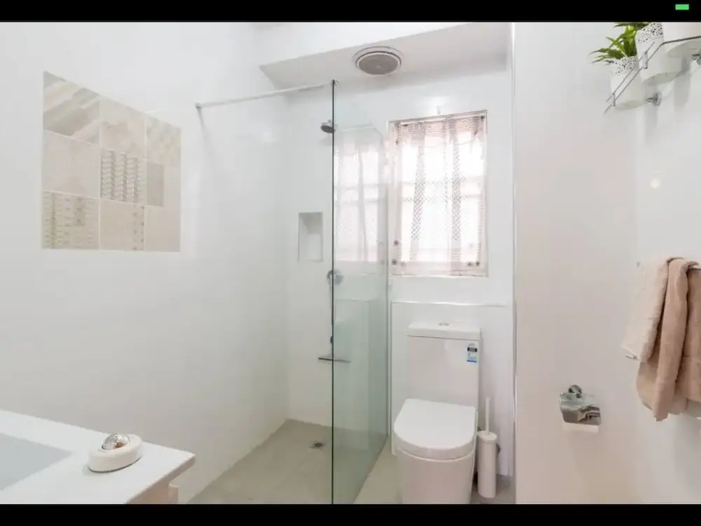 6 Bedroom Apartment near Perth