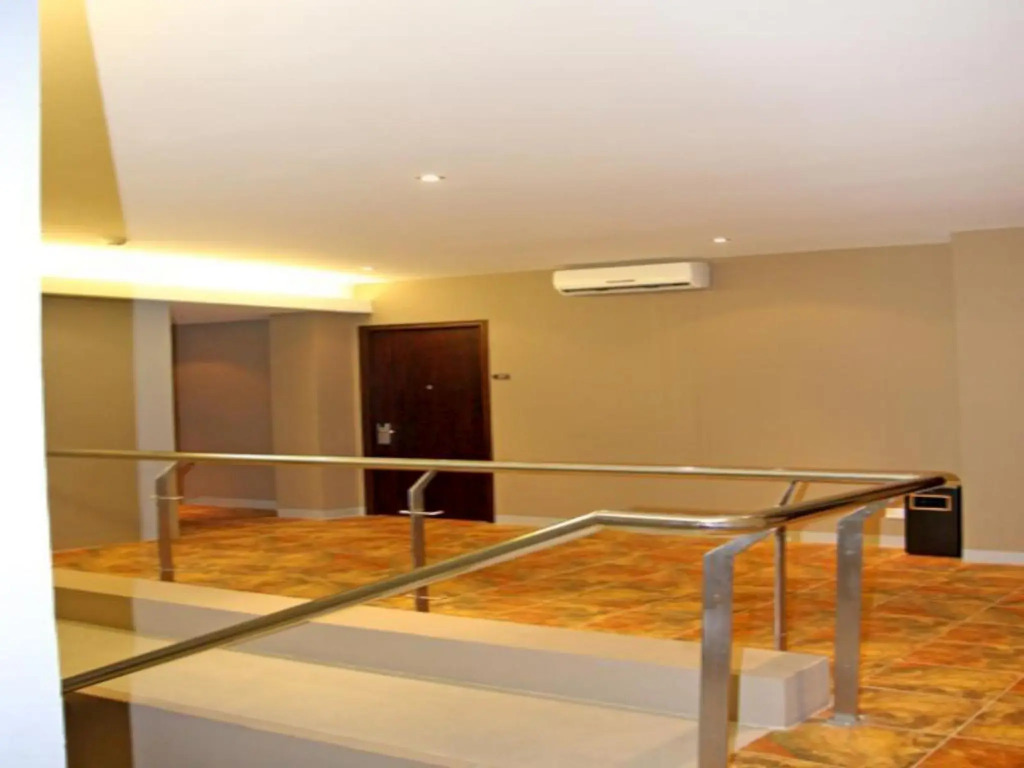 Plan B Hotel
