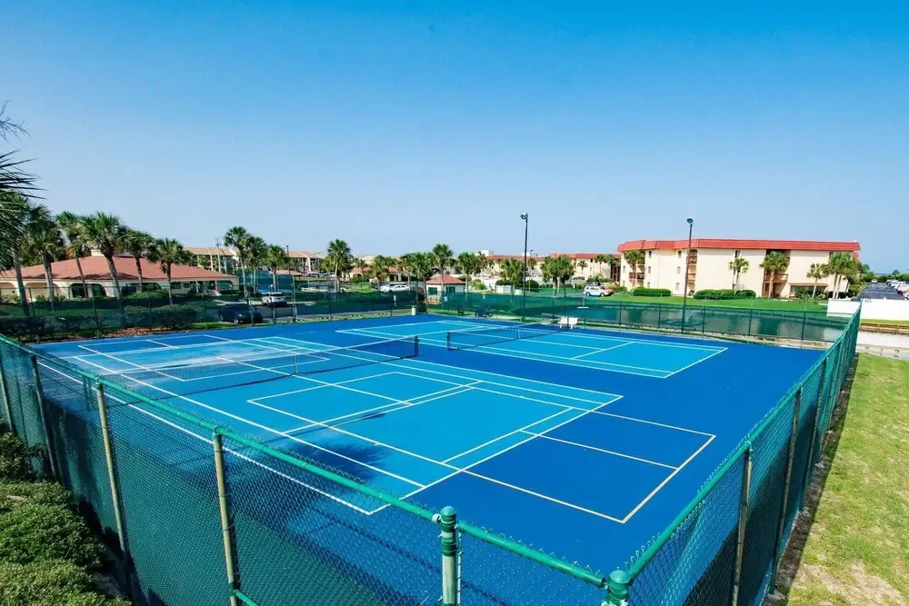 Ocean and Racquet 8110