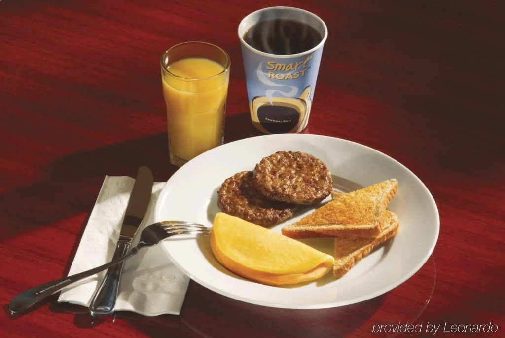 Holiday Inn Express & Suites Pasadena - Los Angeles by IHG