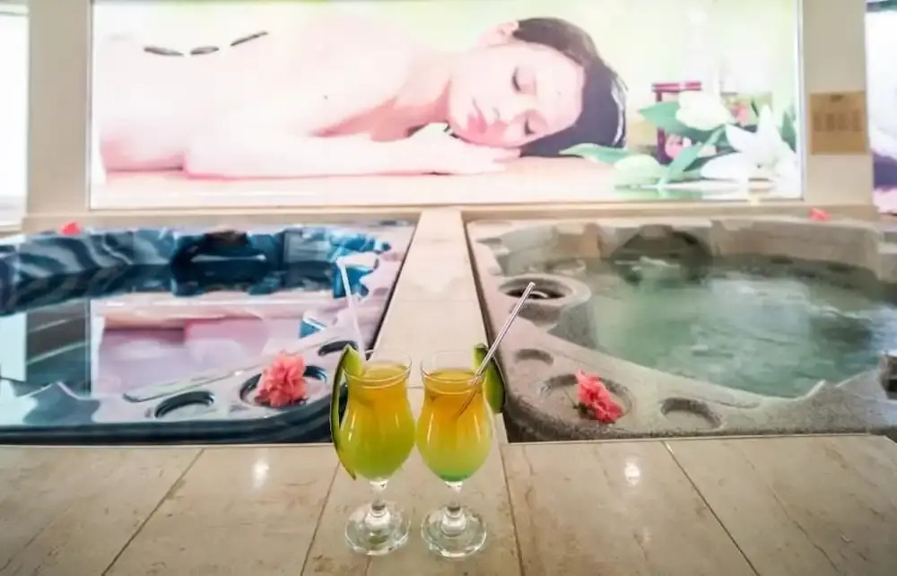 Nubia Aqua Beach Resort