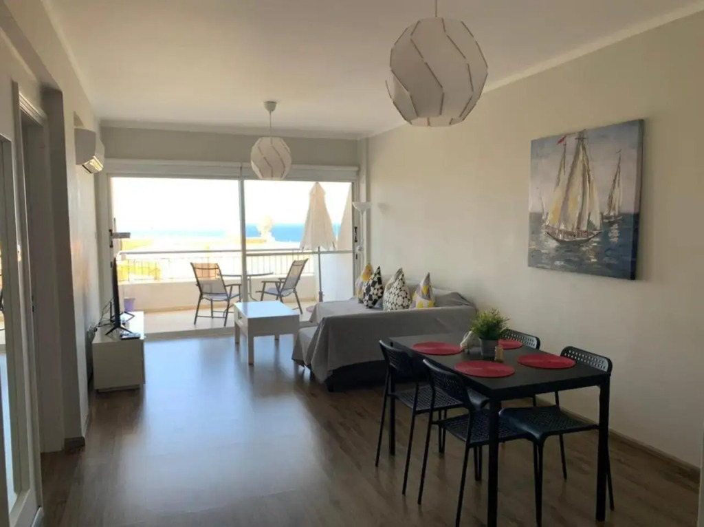 Modern and stylish 1 bedroom apartment in King's Palace