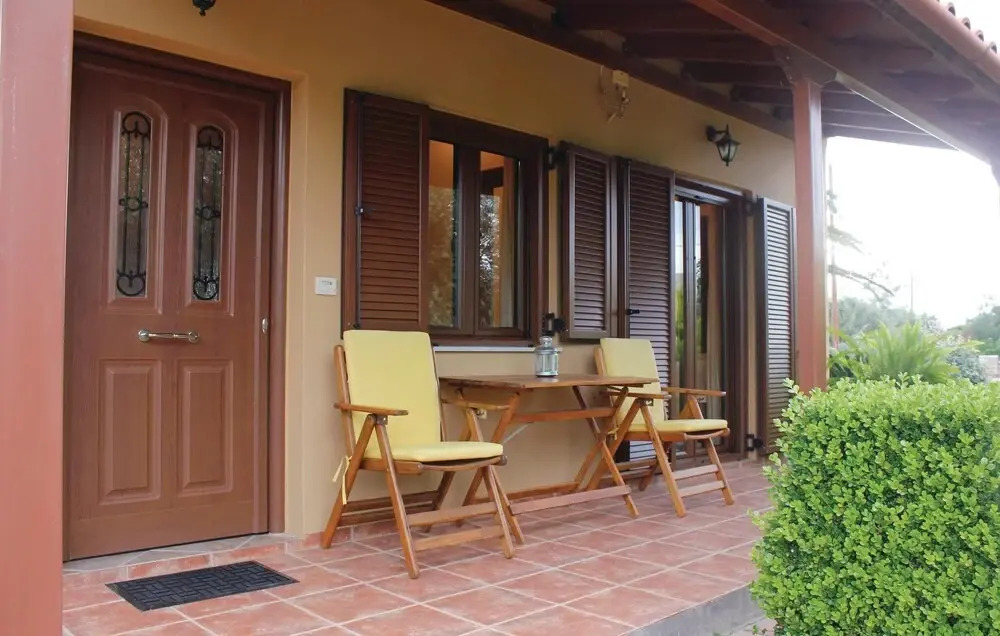 Amazing Home in Agios Andreas Astros With 2 Bedrooms