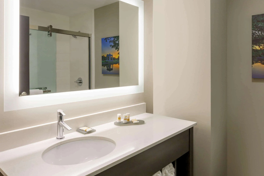 La Quinta Inn & Suites by Wyndham St Louis Route 66