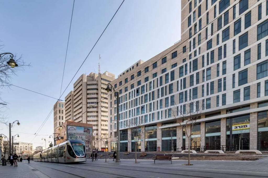 Magical 3BR/Parking with amazing view, city center