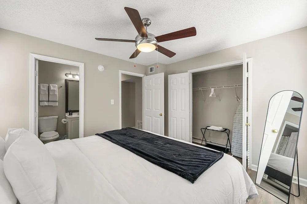 Upper Westside 2BR Free Parking Wi-fi