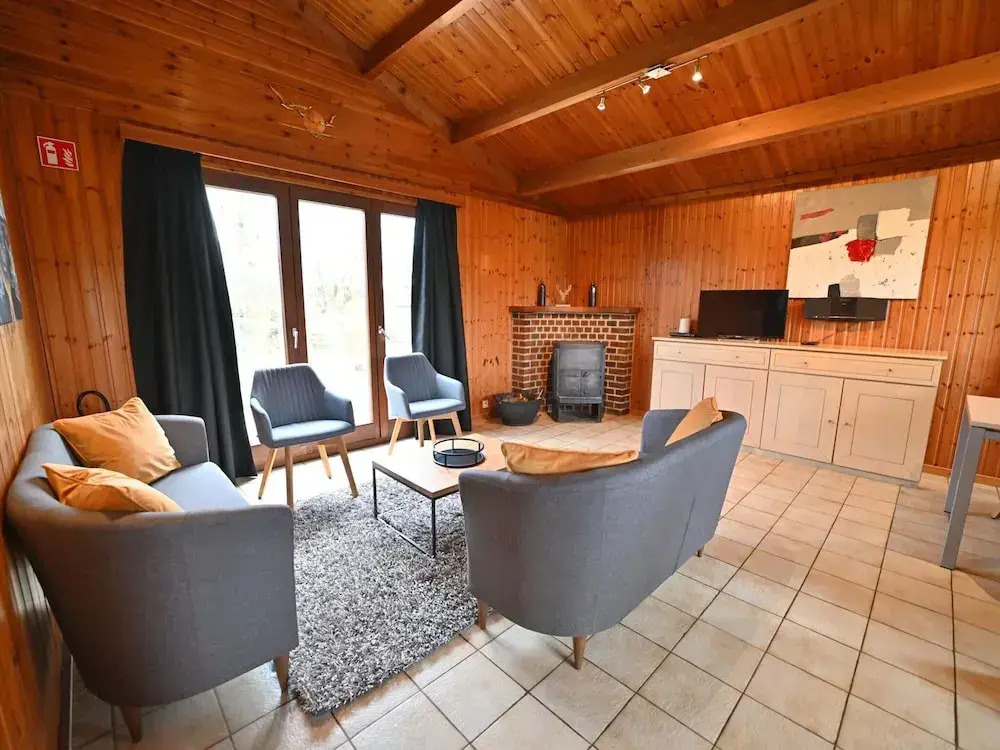 Bungalow Near the Ourthe and From the Centre of Town