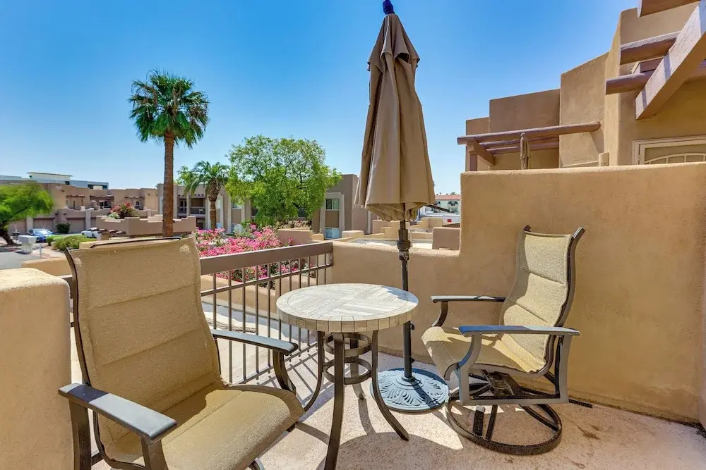 1 Mi to Old Town! Golf Getaway in Pueblo Verde