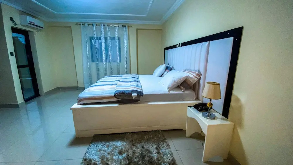 Helen Hotel