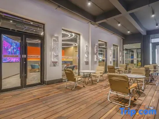 Jingji e-Sports Hotel (Tianjin Railway Station Wudadao Cultural Tourism Area Store)