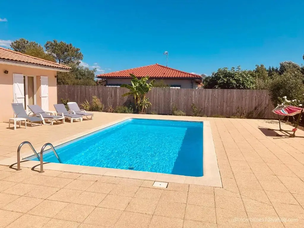 Villa lumineuse à Andernos-les-Bains avec piscine privée