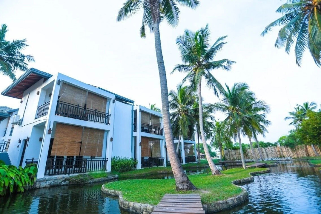Amaluna Resorts