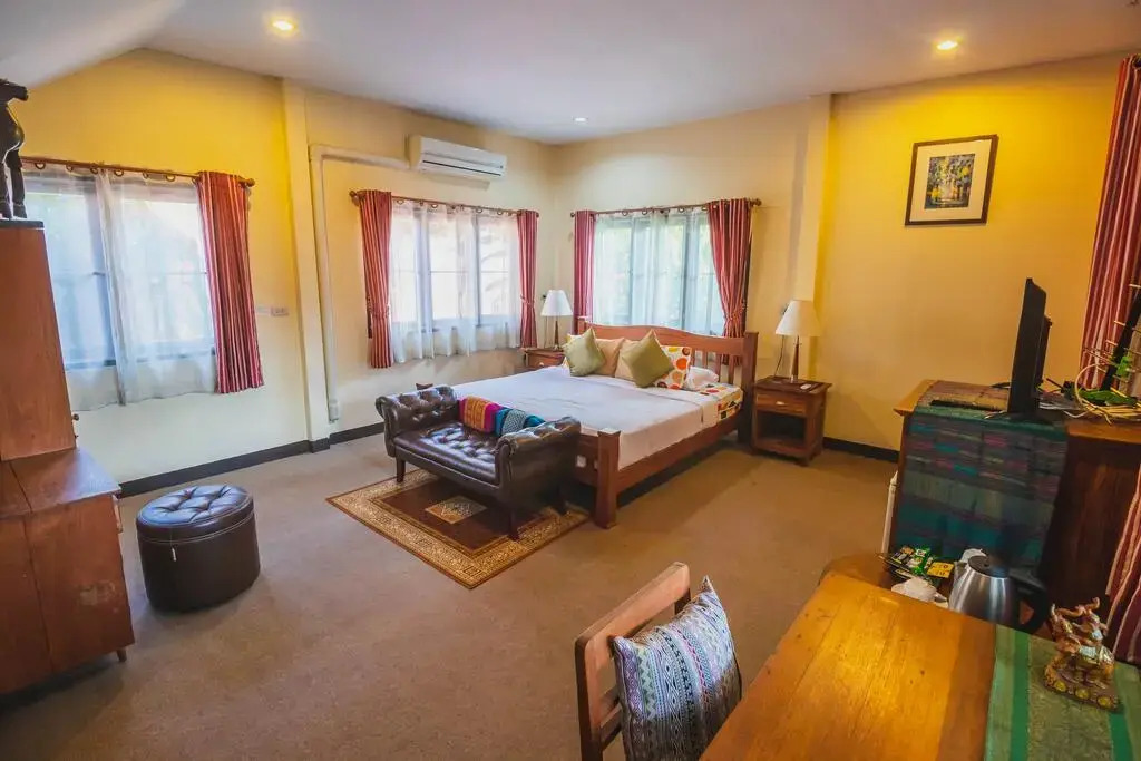 Joys House & Tour