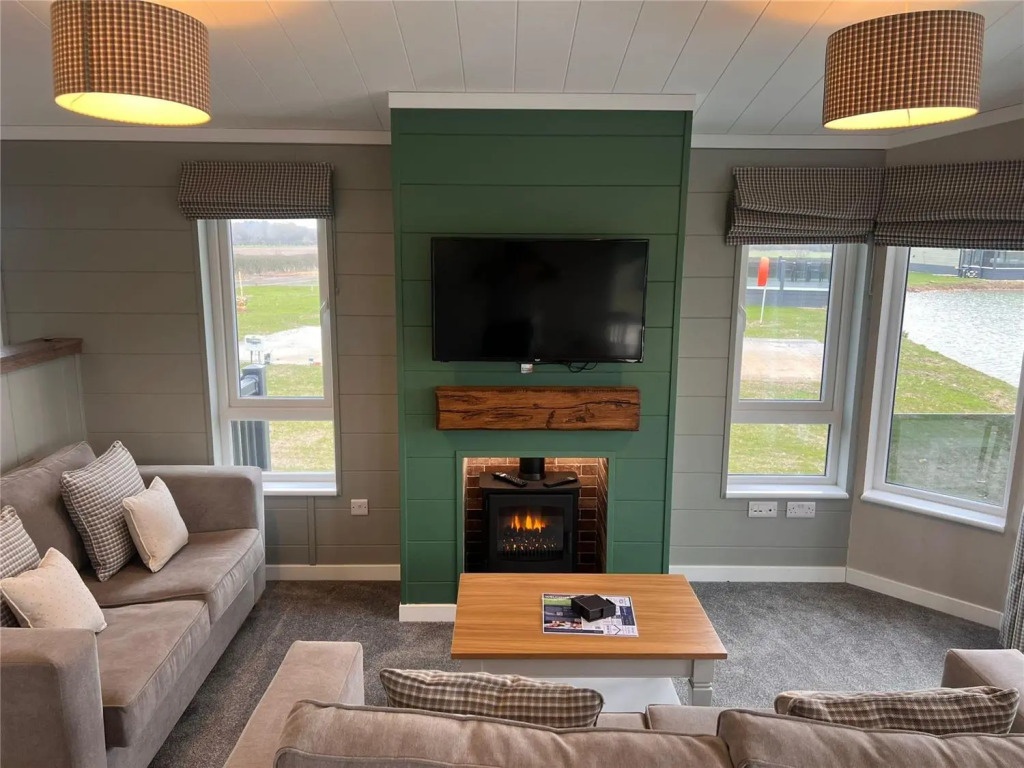 Sure Studio by Best Western Brackenborough Lakes & Resort