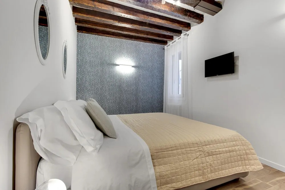 Laguna Luxury 1 by Wonderful Italy