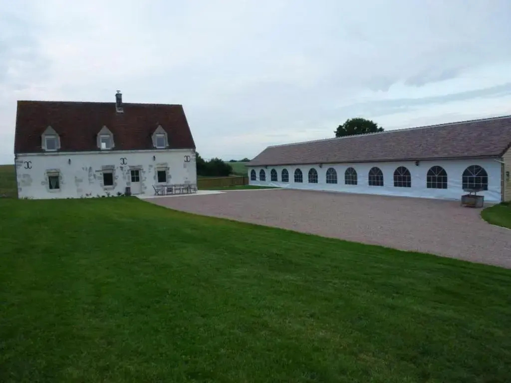 Grande maison au calme avec animaux acceptés - FR-1-497-109