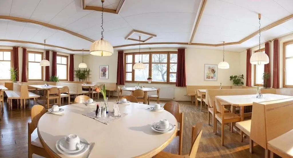 Luise Wehrenfennig & Haus EvA