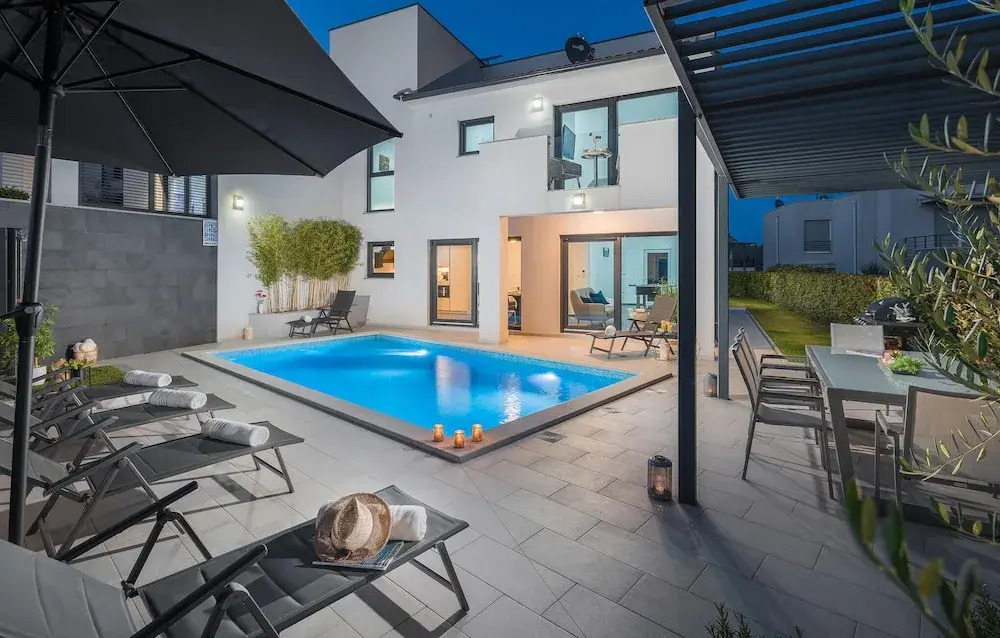 Nice Home in Medulin With Wifi and 5 Bedrooms