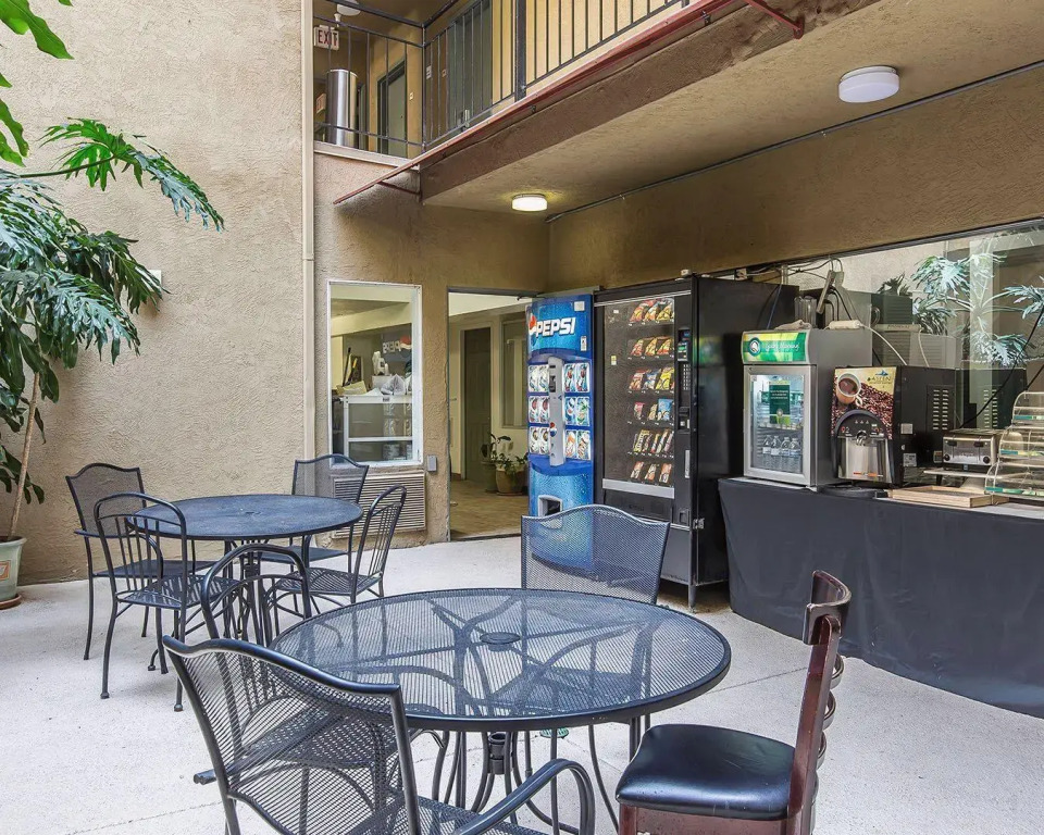 Americas Best Value Inn Loma Lodge Motel