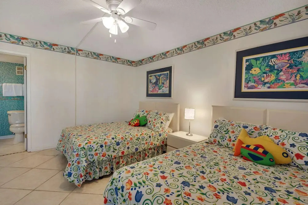 Edgewater Beach Resort Tower 3- 811