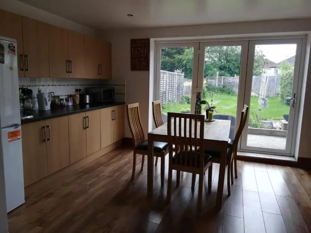Comfy 3 bed house near Windsor Castle and Legoland