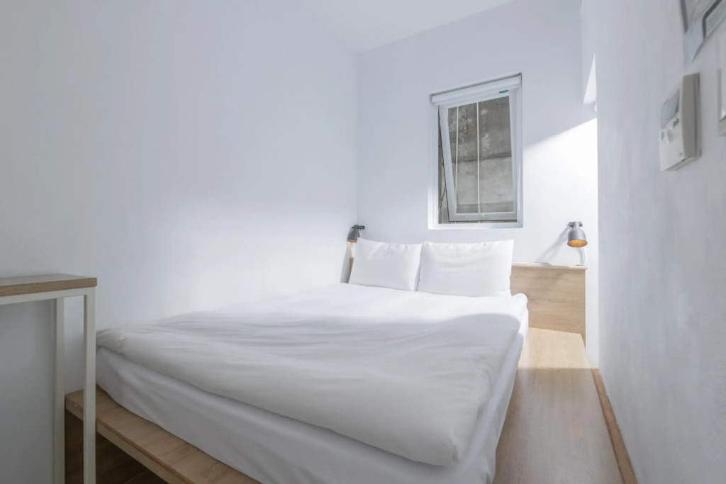 Flip Flop Hostel - Main Station
