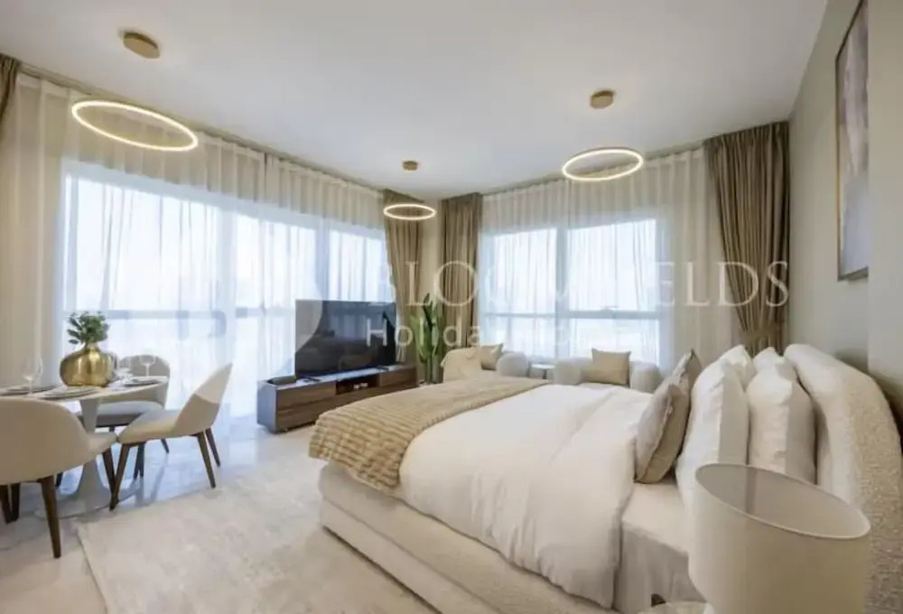 2202 Bloomfileds Modern STU Marina Heigh