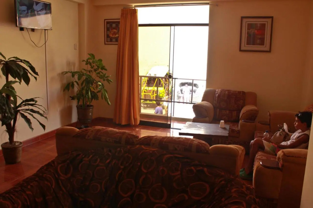 Hostal Huacachina Sunset