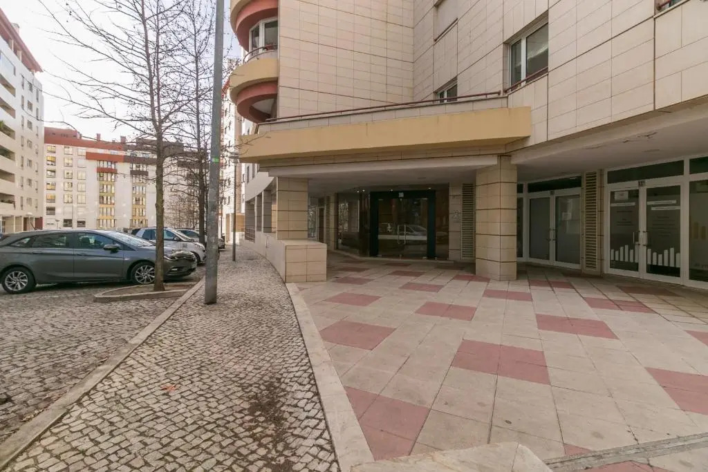 Premium Flat in Upscale Area, Balcony, Parking