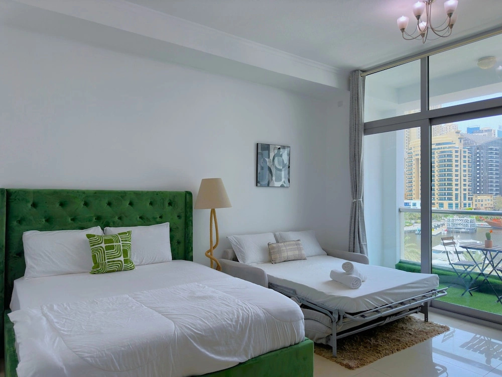 Luxury Studio with Marina View