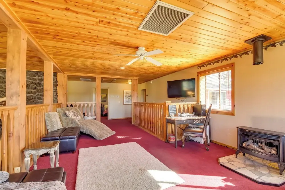 Near Sitgreaves Natl Park: High Country Farmhouse