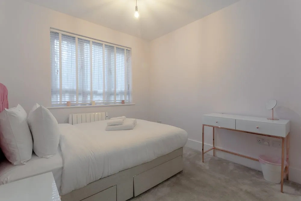Refurbished 2 Bedroom Flat in Haggerston