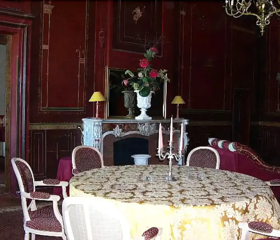 Chateau De Meyrargues
