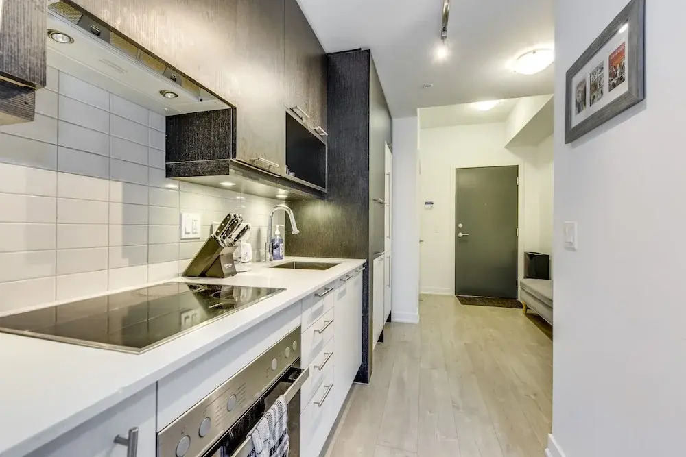 Great 1BR Suite in King West - Sleeps 4