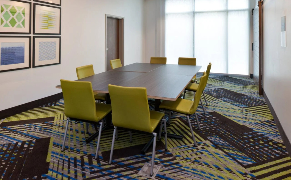 Holiday Inn Express & Suites - Ottumwa by IHG
