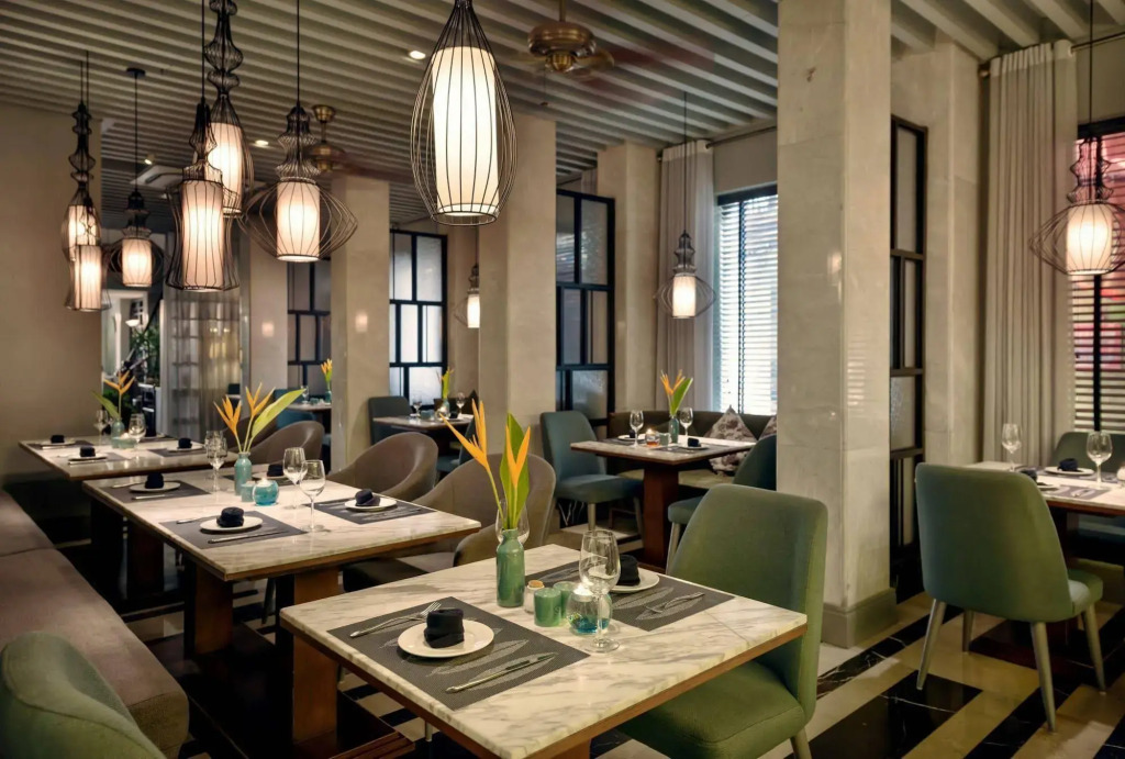 Отель La Mejor Hotel & Sky Bar