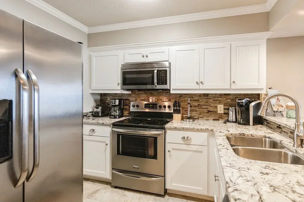 7205 Thomas Dr Unit C403 - 2 Br Condo