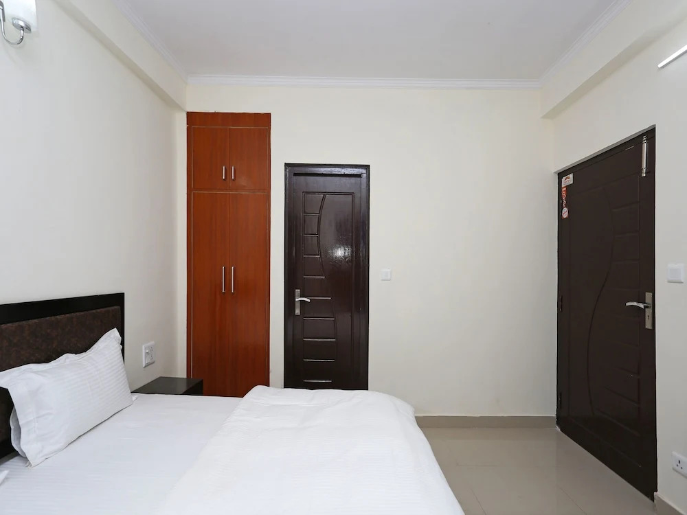OYO 13473 Home 1 BHK IVY Towers Shyamkhet