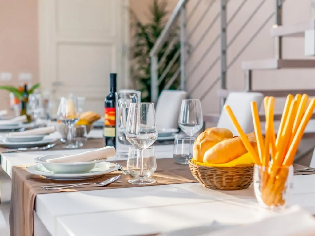 Modern and Elegant Villa With Pool and Wellness Room-villa Benessere